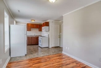 The Emerson Apartments in Lafayette, IN - Building Photo - Building Photo