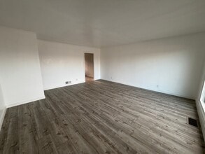 1302 SW Goodwin Ln in Pendleton, OR - Building Photo - Building Photo