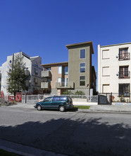 811 Fedora St in Los Angeles, CA - Building Photo - Building Photo