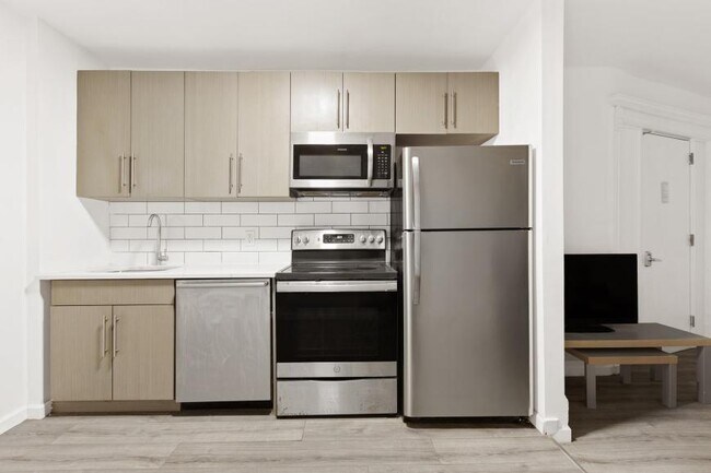 207 W 136th St in New York, NY - Building Photo - Building Photo