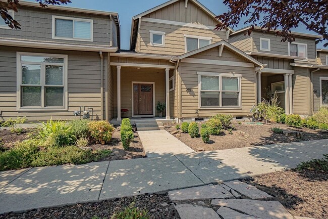 property at 955 Camelot Dr