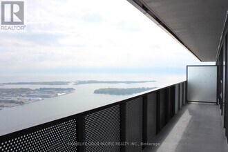 138 Downes St in Toronto, ON - Building Photo - Building Photo