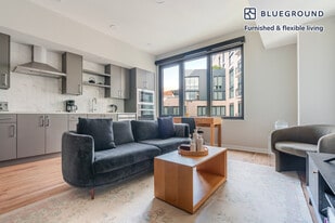 3275 Washington Blvd in Arlington, VA - Building Photo