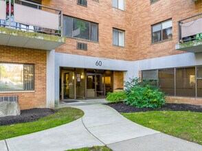 The Brentwood Apartments in Arlington, MA - Building Photo - Building Photo