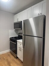 65 Oaklawn Ave in Cranston, RI - Building Photo - Building Photo