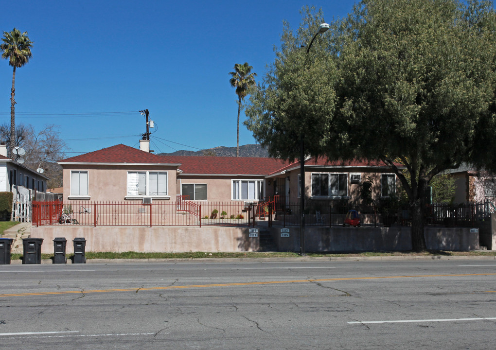 1113-1119 W Victory Blvd in Burbank, CA - Building Photo