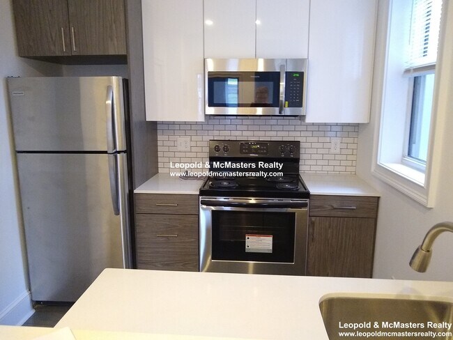 104 Peterborough St, Unit 9