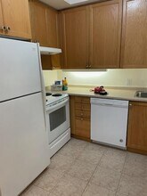 55-1855 Bloor St E in Toronto, ON - Building Photo - Building Photo