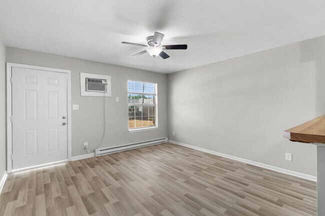 1129 Green St in Norfolk, VA - Building Photo - Building Photo