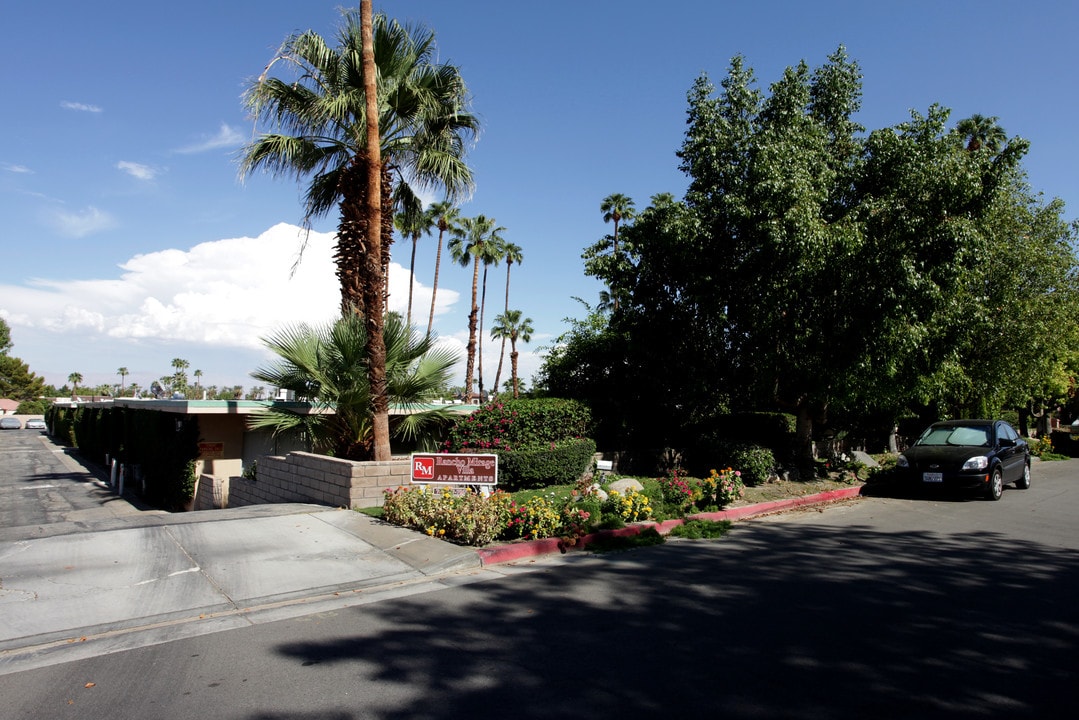 Rancho Mirage Villa Apartments in Rancho Mirage, CA - Foto de edificio