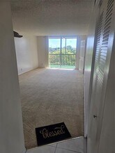 2830 Somerset Dr in Lauderdale Lakes, FL - Building Photo - Building Photo