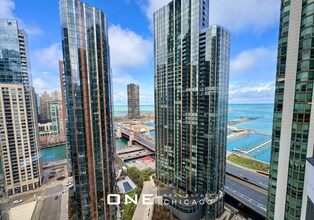 190 N Harbor Dr in Chicago, IL - Building Photo - Building Photo