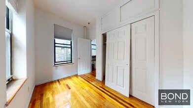 237 E 5th St in New York, NY - Building Photo - Building Photo