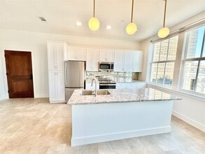 2102 Mechanic St in Galveston, TX - Foto de edificio - Building Photo