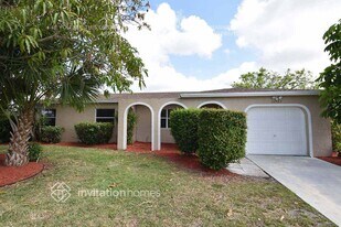 10927 Gallery St in Boca Raton, FL - Building Photo