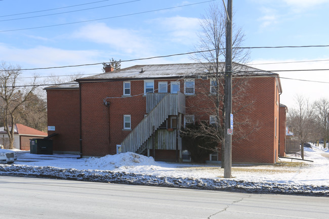 10-14 Rosedale Ave in Kitchener, ON - Building Photo - Building Photo