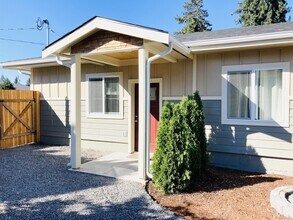 4510 13th Ave SE in Lacey, WA - Building Photo - Building Photo