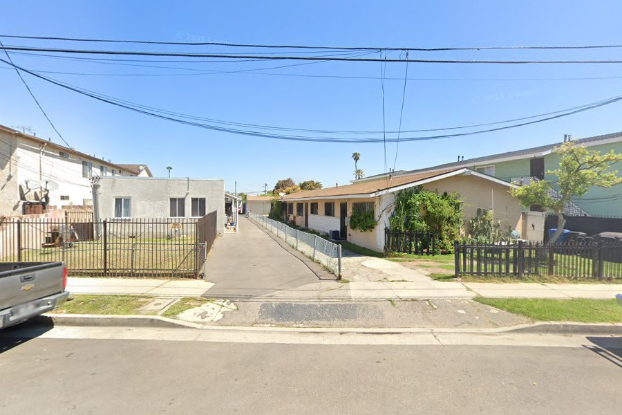 1551 Plaza del Amo, Unit 1551 Plaza Del Amo #1 in Torrance, CA - Building Photo