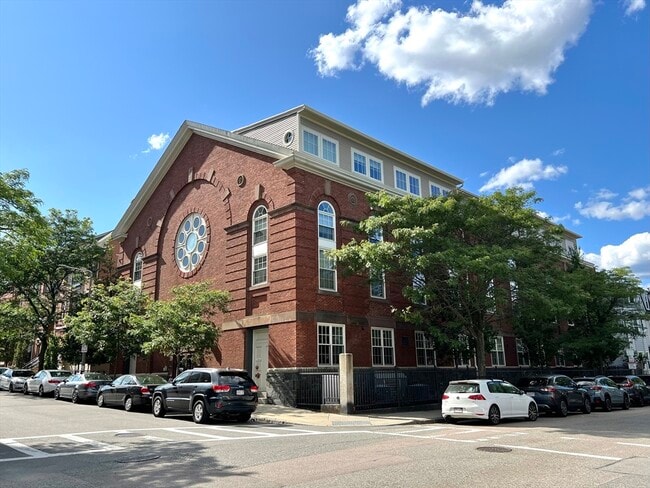 property at 616 E 4th St