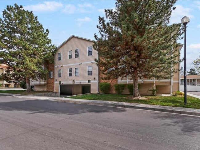 property at 816 Gatewood Dr