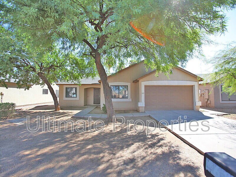 4611 N 87th Ave in Phoenix, AZ - Building Photo