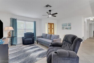 28215 Sunset Dr in Bonita Springs, FL - Building Photo - Building Photo