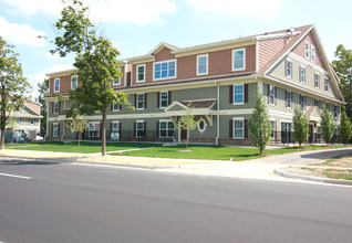 City Place Ann Arbor in Ann Arbor, MI - Foto de edificio - Building Photo