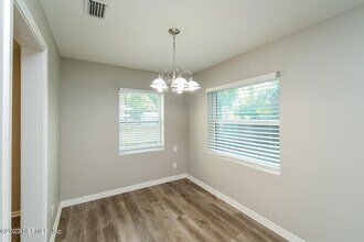 5742 Norde Dr W in Jacksonville, FL - Building Photo - Building Photo