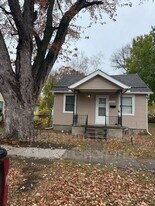 154 W Madge Ave in Hazel Park, MI - Building Photo