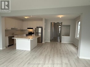 712 Quilter Row in Ottawa, ON - Building Photo - Building Photo