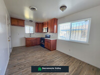 7822 Loucreta Dr in Sacramento, CA - Building Photo - Building Photo