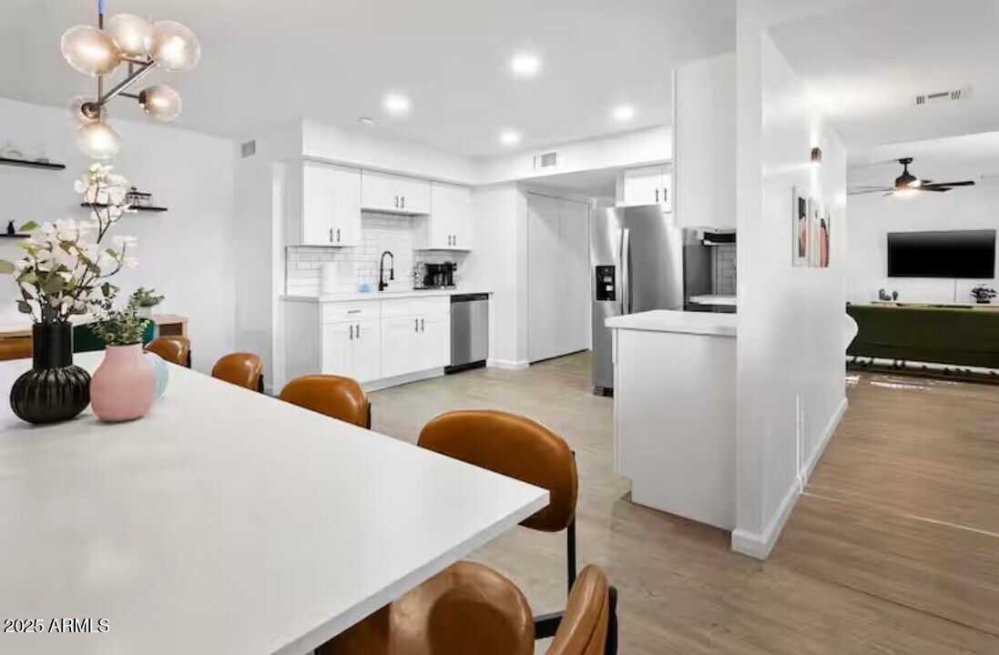 1098 E Fremont Dr in Tempe, AZ - Building Photo
