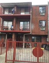 40-50 Case St in Elmhurst, NY - Building Photo