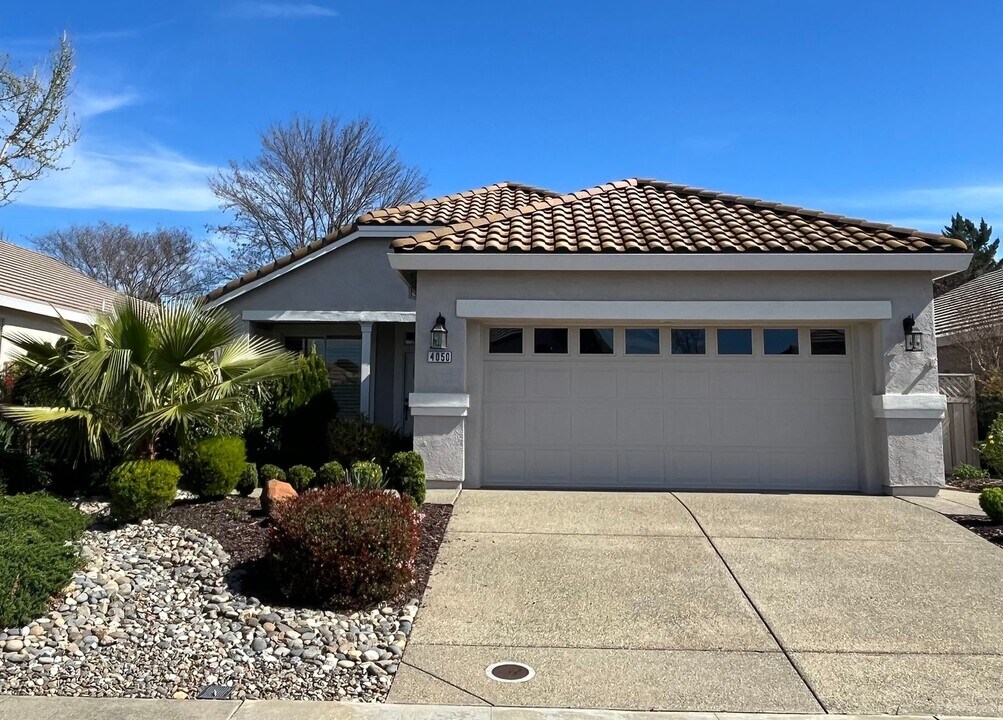 4050 Sylvan Glen Ln in Roseville, CA - Building Photo