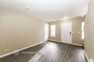 180 E Big Horn Dr in Hainesville, IL - Foto de edificio - Building Photo