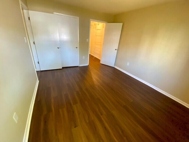 2403 Ravens Crest Dr in Plainsboro, NJ - Building Photo - Building Photo