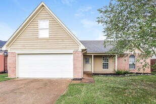 2780 Shady Well in Memphis, TN - Building Photo