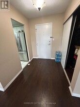 135-2135 Hillcrest Ave in Mississauga, ON - Building Photo - Building Photo