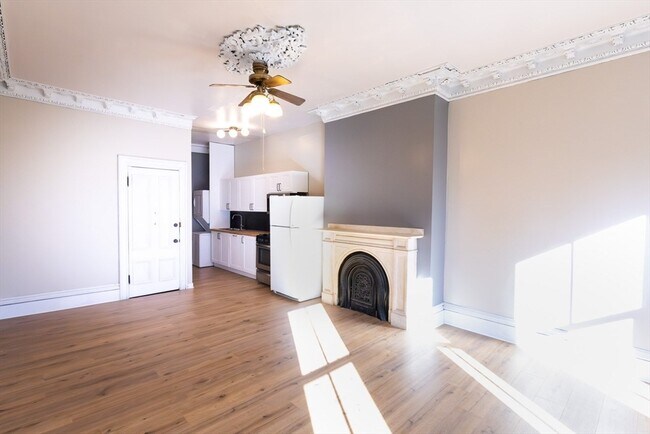 241 Northampton St, Unit 3 in Boston, MA - Building Photo - Building Photo