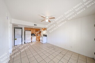 12440 N 20th St in Phoenix, AZ - Building Photo - Building Photo