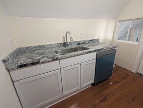 7042 S Kimbark Ave, Unit 3 in Chicago, IL - Foto de edificio - Building Photo