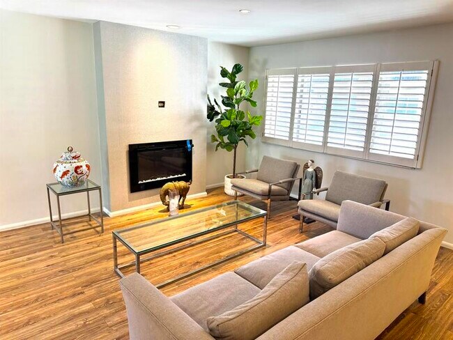 855 E Three Fountains Dr in Murray, UT - Building Photo - Building Photo