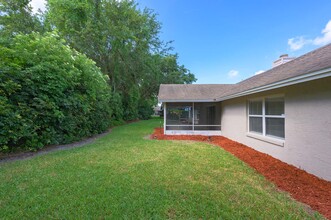 900 Brookmeadow Dr in Port Orange, FL - Building Photo - Building Photo