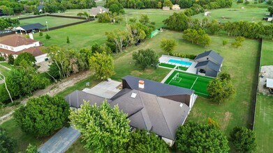 3212 Preston Hills Cir, Unit B210 in Prosper, TX - Foto de edificio - Building Photo