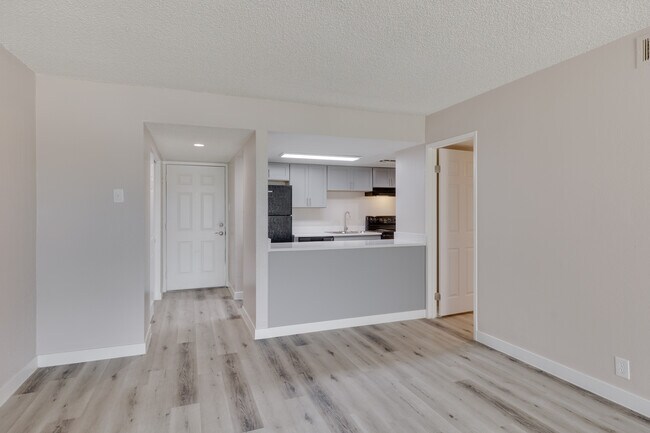 Whispering Pines in Phoenix, AZ - Building Photo - Interior Photo