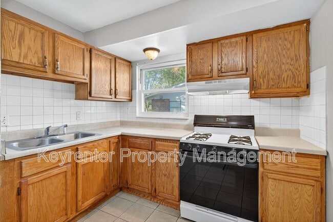 10115 Saffron Dr in St. Louis, MO - Building Photo - Building Photo