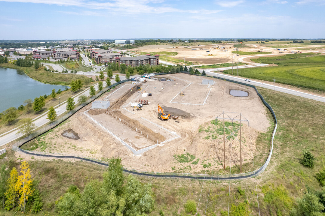 Shadow Lake Apartments in Papillion, NE - Building Photo