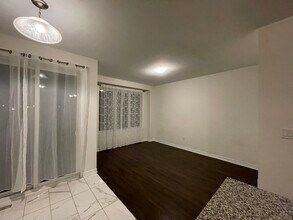 56 Circus Cres in Brampton, ON - Building Photo - Building Photo