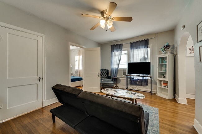 5746 Vickery Blvd in Dallas, TX - Building Photo - Building Photo