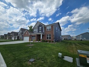 5128 Summerton St, Unit A312 in McCordsville, IN - Building Photo - Building Photo